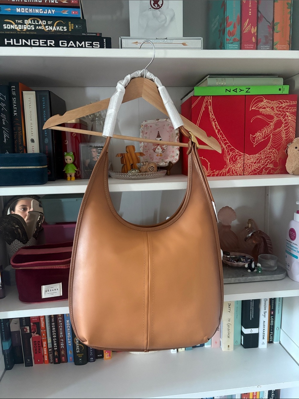 BNWT coach large ergo in British tan (?)